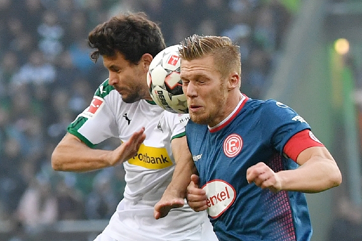 比赛中各以 比赛中各以